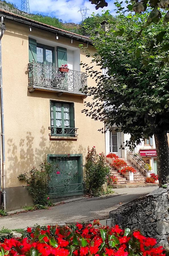 La Maison Des Vacances オザ エクステリア 写真